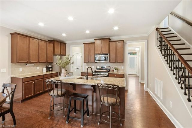 203 Kapstone Crossing, Lexington, NC 27295
