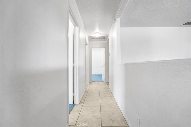 11221 Omelveny Road, Oak Hills, CA 92344
