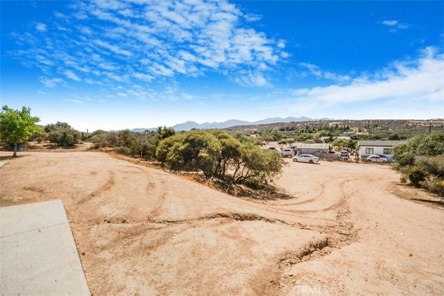 11221 Omelveny Road, Oak Hills, CA 92344