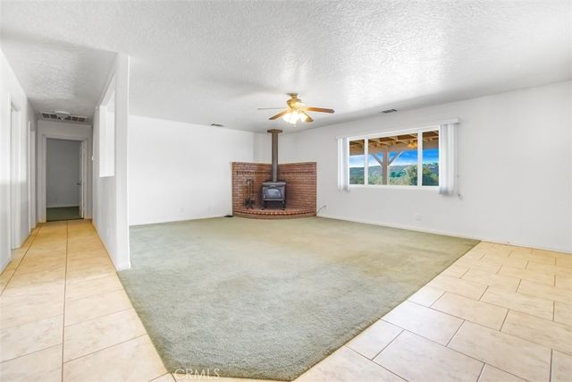 11221 Omelveny Road, Oak Hills, CA 92344