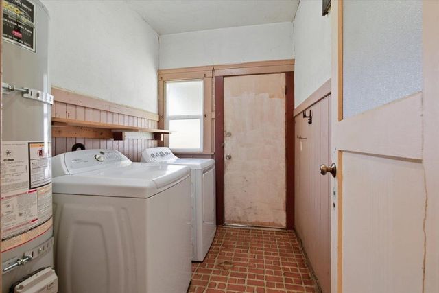 1061 W Willow St, Stockton, CA 95203