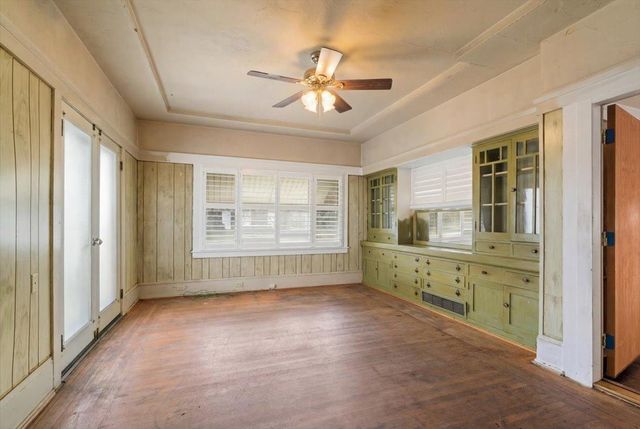 1061 W Willow St, Stockton, CA 95203