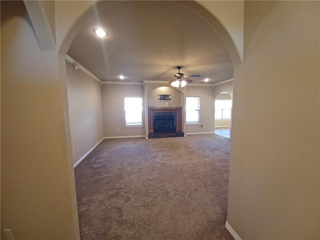 6009 S 37th Street, Rogers, AR 72758