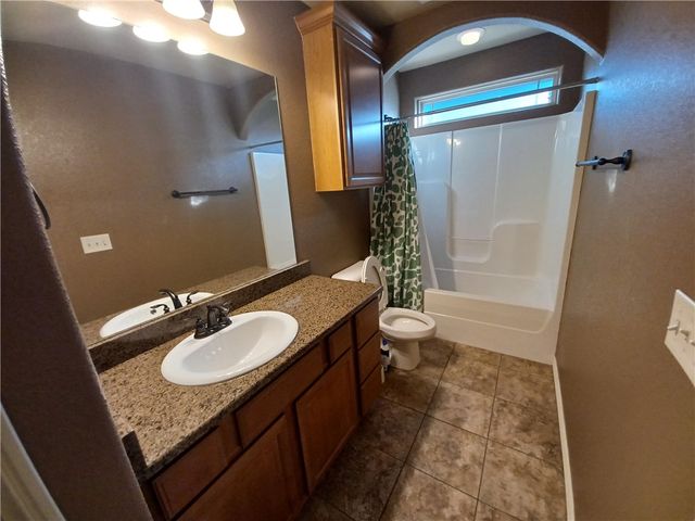 6009 S 37th Street, Rogers, AR 72758