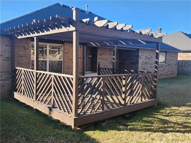 6009 S 37th Street, Rogers, AR 72758