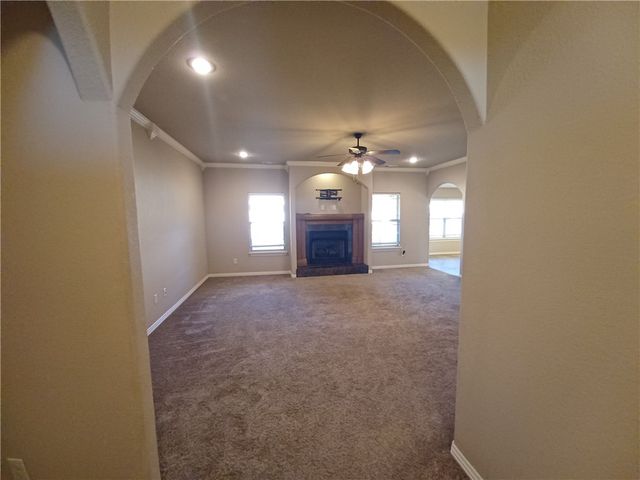 6009 S 37th Street, Rogers, AR 72758