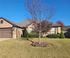 6009 S 37th Street, Rogers, AR 72758