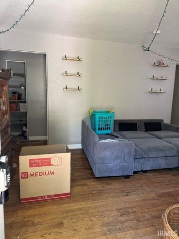 1721 Obrien Street, South Bend, IN 46628