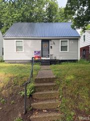 1721 Obrien Street, South Bend, IN 46628