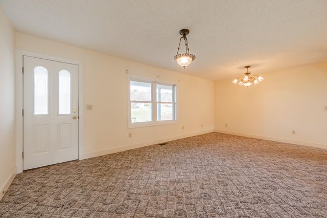 508 Whitelocke RD, Floyd, VA 24091