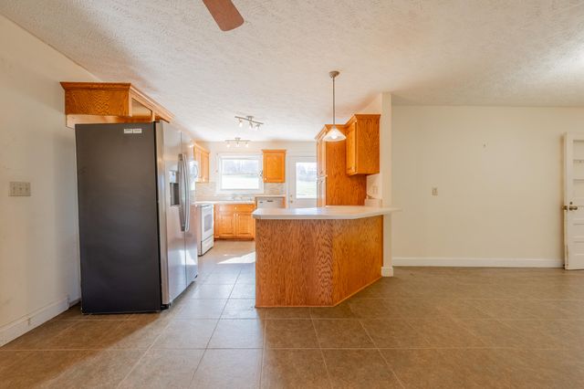 508 Whitelocke RD, Floyd, VA 24091