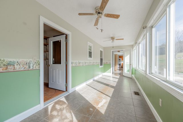 508 Whitelocke RD, Floyd, VA 24091