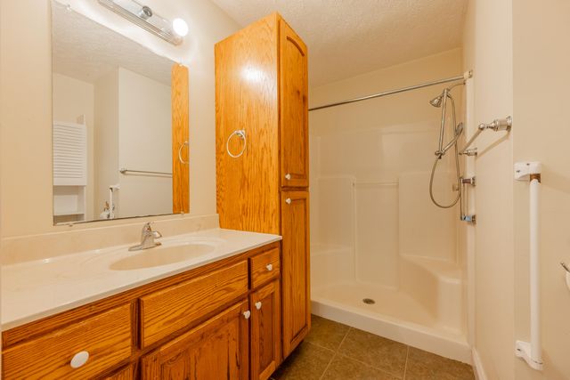 508 Whitelocke RD, Floyd, VA 24091