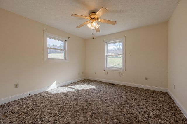 508 Whitelocke RD, Floyd, VA 24091