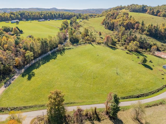 508 Whitelocke RD, Floyd, VA 24091