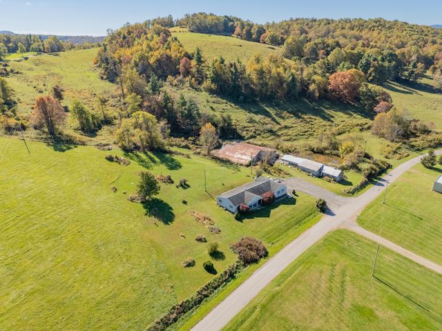 508 Whitelocke RD, Floyd, VA 24091