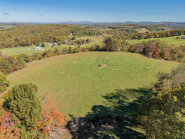 508 Whitelocke RD, Floyd, VA 24091