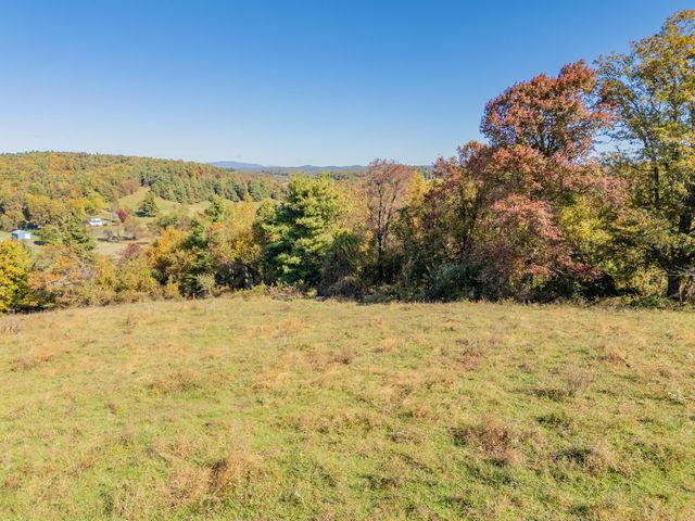 508 Whitelocke RD, Floyd, VA 24091