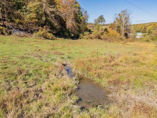 508 Whitelocke RD, Floyd, VA 24091