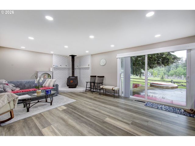 5701 Ne 204TH Ct, Vancouver, WA 98682