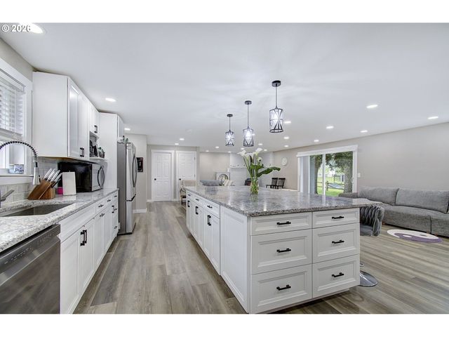 5701 Ne 204TH Ct, Vancouver, WA 98682