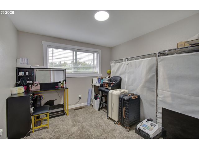 5701 Ne 204TH Ct, Vancouver, WA 98682