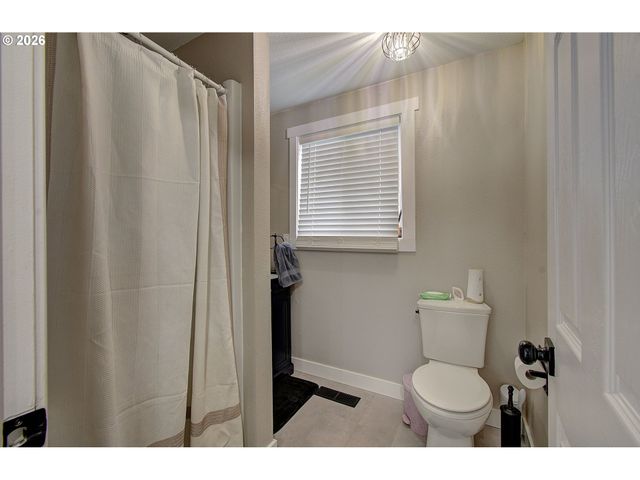 5701 Ne 204TH Ct, Vancouver, WA 98682