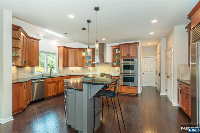 20 Doremus Drive, Montville Township, NJ 07082