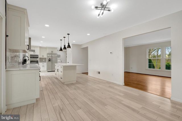 1108 BELLVIEW RD, Mclean, VA 22102