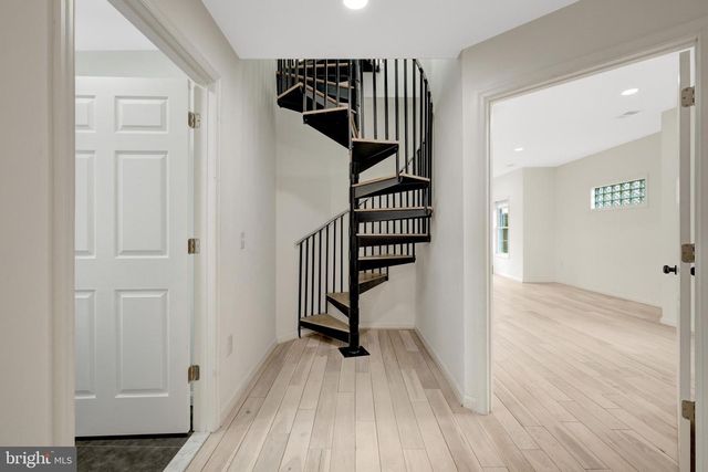 1108 BELLVIEW RD, Mclean, VA 22102