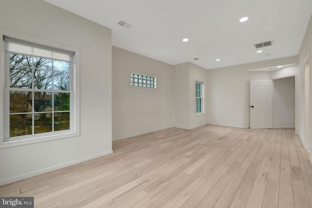 1108 BELLVIEW RD, Mclean, VA 22102