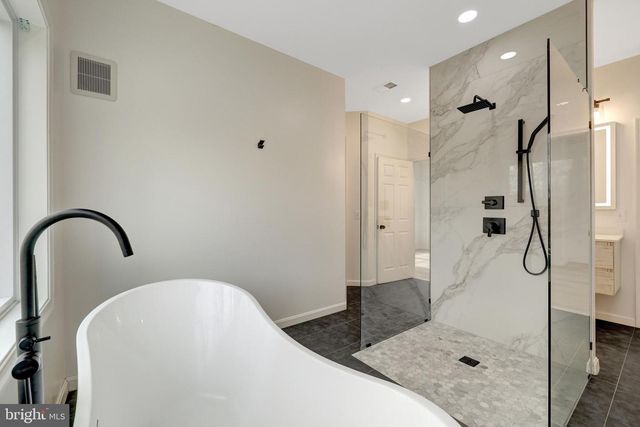 1108 BELLVIEW RD, Mclean, VA 22102