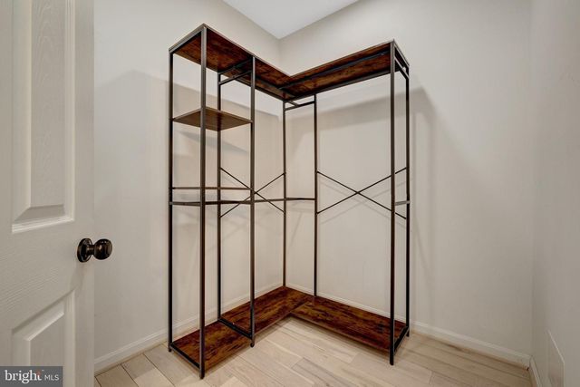 1108 BELLVIEW RD, Mclean, VA 22102