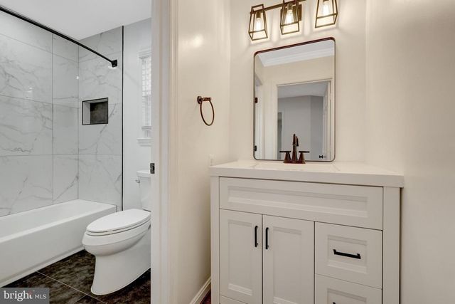 1108 BELLVIEW RD, Mclean, VA 22102