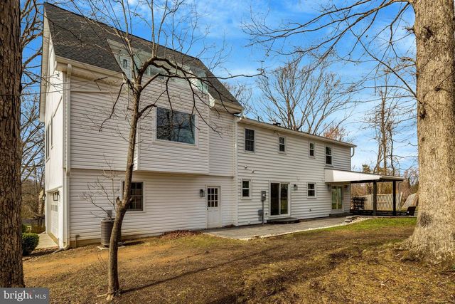 1108 BELLVIEW RD, Mclean, VA 22102