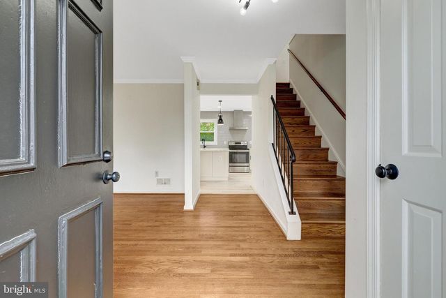 1108 BELLVIEW RD, Mclean, VA 22102