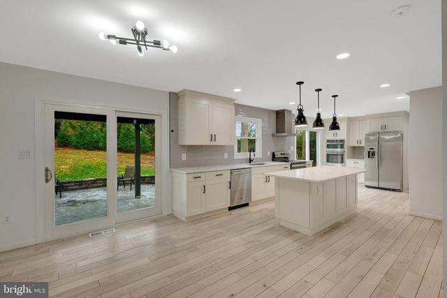 1108 BELLVIEW RD, Mclean, VA 22102