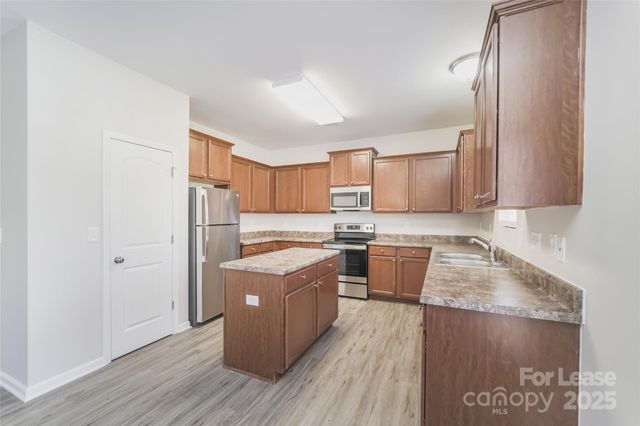 11123 SilverGlen Lane, Charlotte, NC 28262