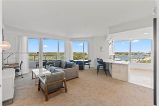 4401 Collins Ave 915, Miami Beach, FL 33140