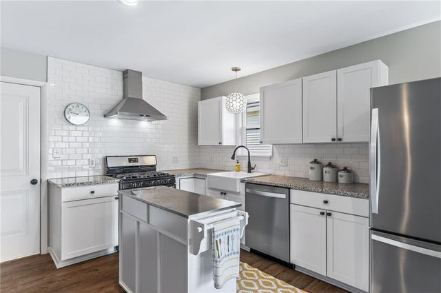 3407 E Lantern Lane, St Joseph, MO 64506