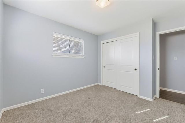 3407 E Lantern Lane, St Joseph, MO 64506