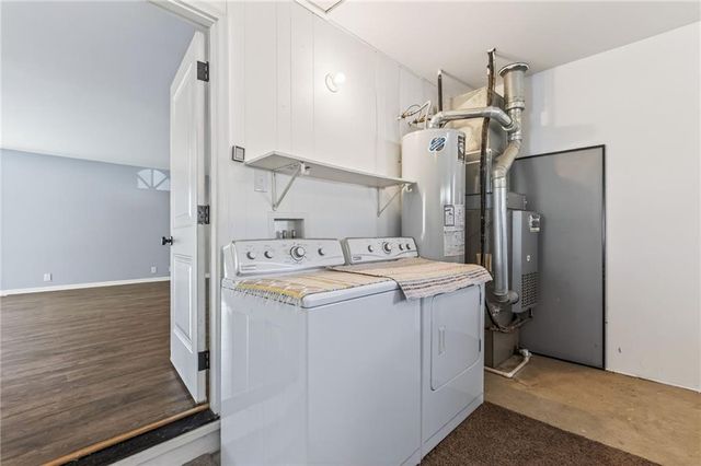 3407 E Lantern Lane, St Joseph, MO 64506