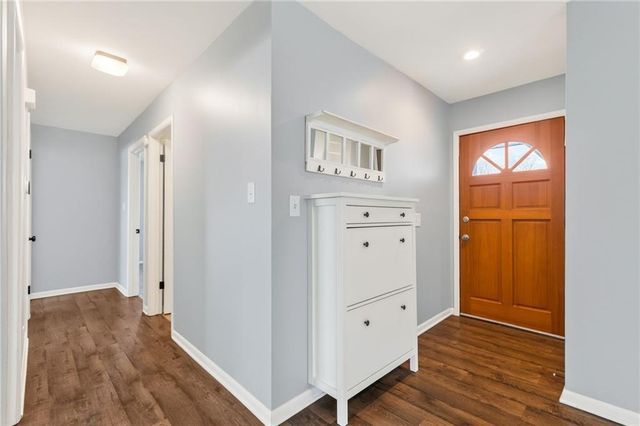 3407 E Lantern Lane, St Joseph, MO 64506