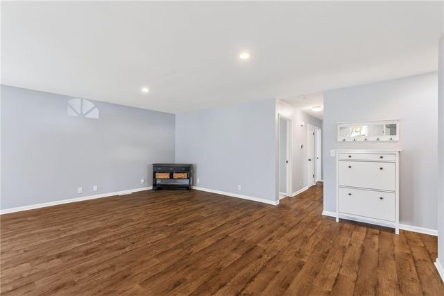 3407 E Lantern Lane, St Joseph, MO 64506