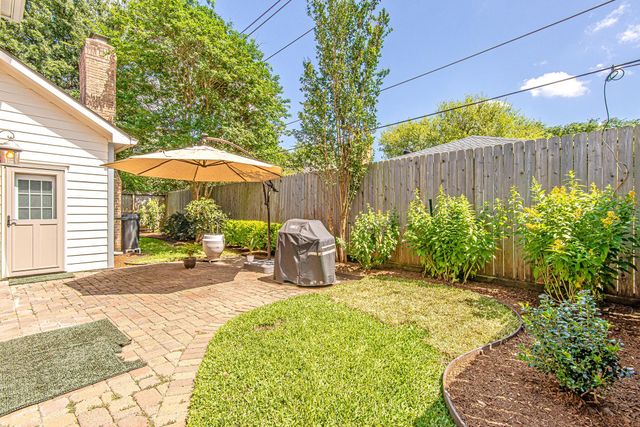 10307 Piping Rock Lane, Houston, TX 77042