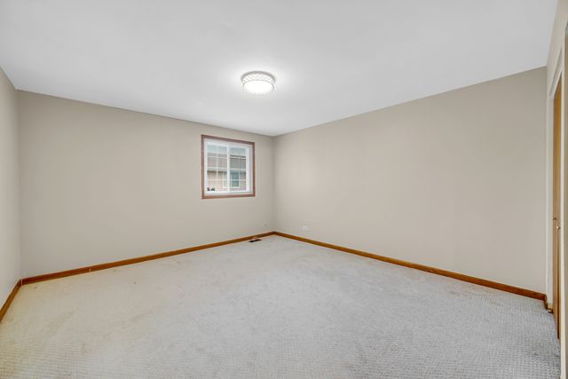 1264 Reading Court, Wheaton, IL 60189