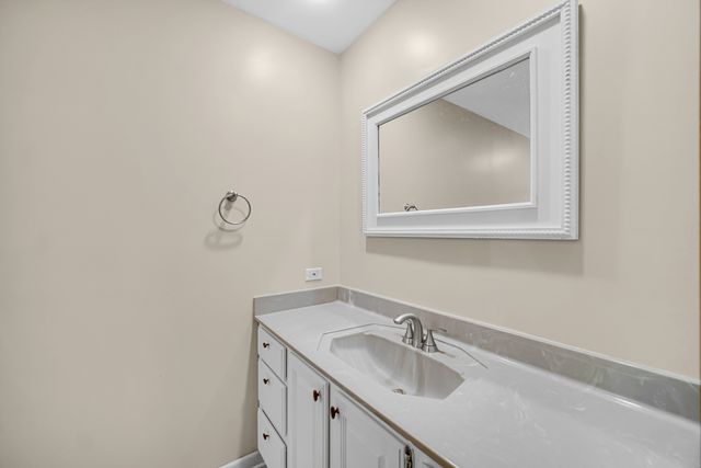1264 Reading Court, Wheaton, IL 60189