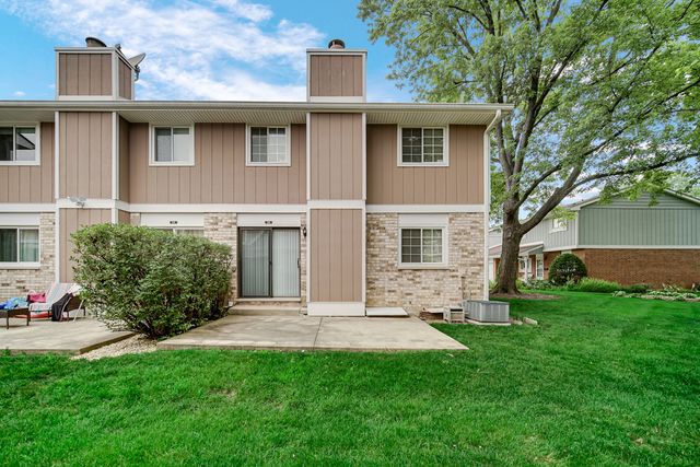 1264 Reading Court, Wheaton, IL 60189