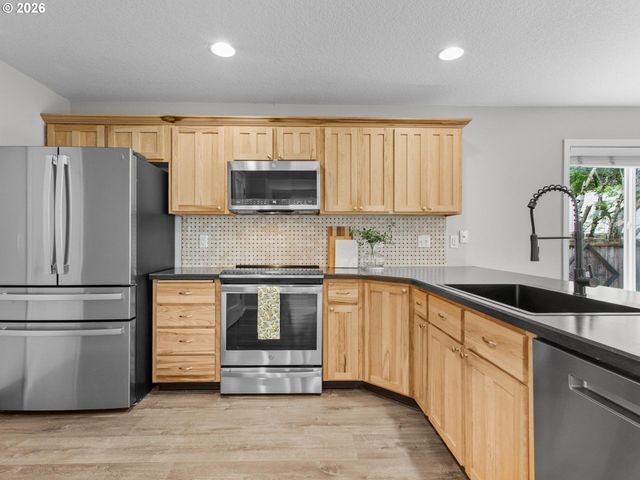 4103 Ne 165TH Pl, Vancouver, WA 98682