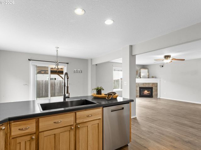 4103 Ne 165TH Pl, Vancouver, WA 98682